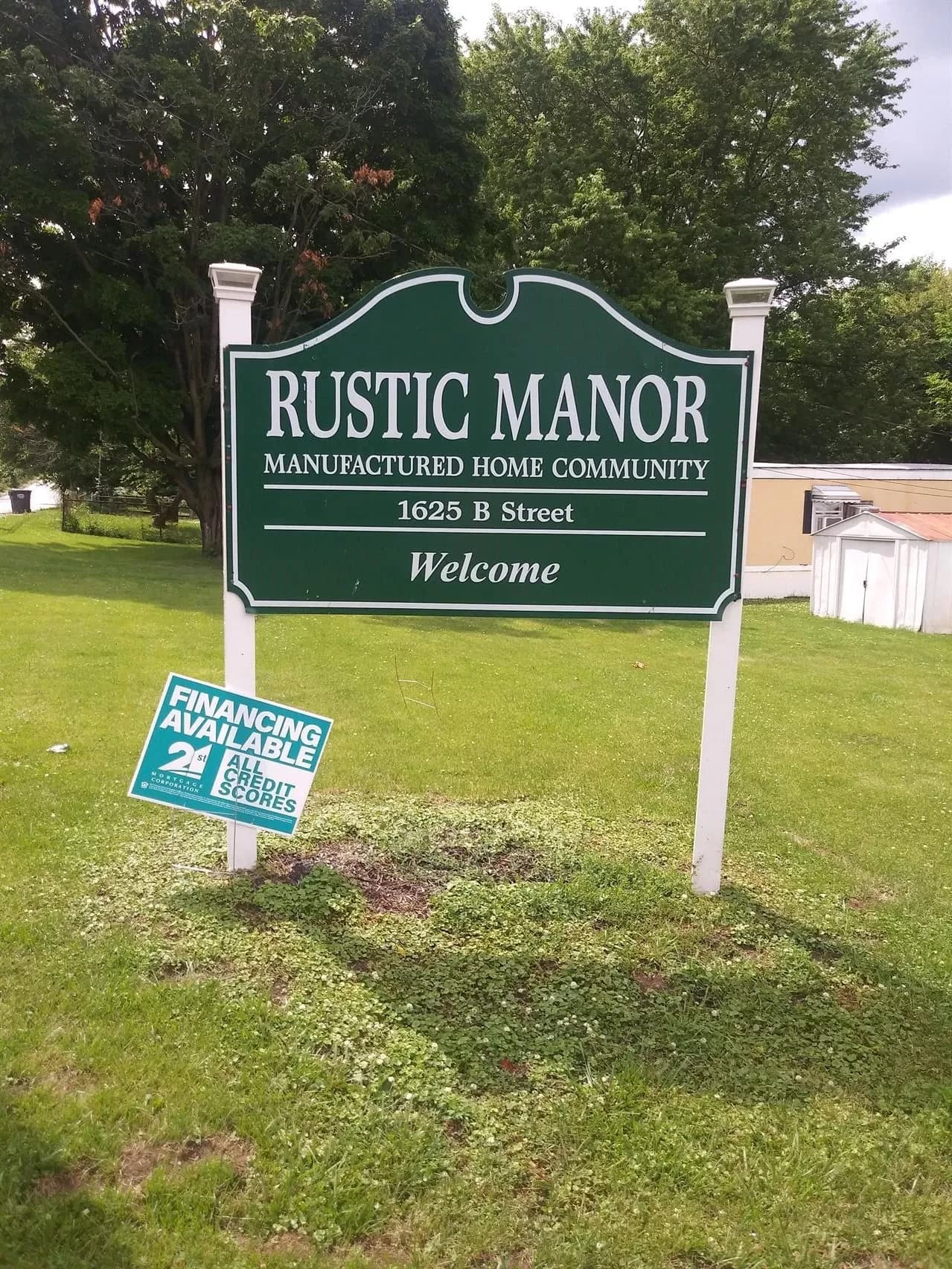Rustic Manor MHC